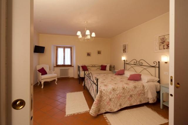 Agriturismo La Collina Delle Stelle Banzena Bagian luar foto