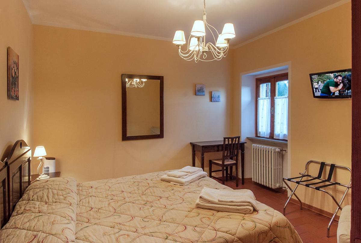 Agriturismo La Collina Delle Stelle Banzena Bagian luar foto