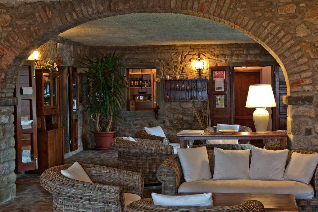 Agriturismo La Collina Delle Stelle Banzena Bagian luar foto