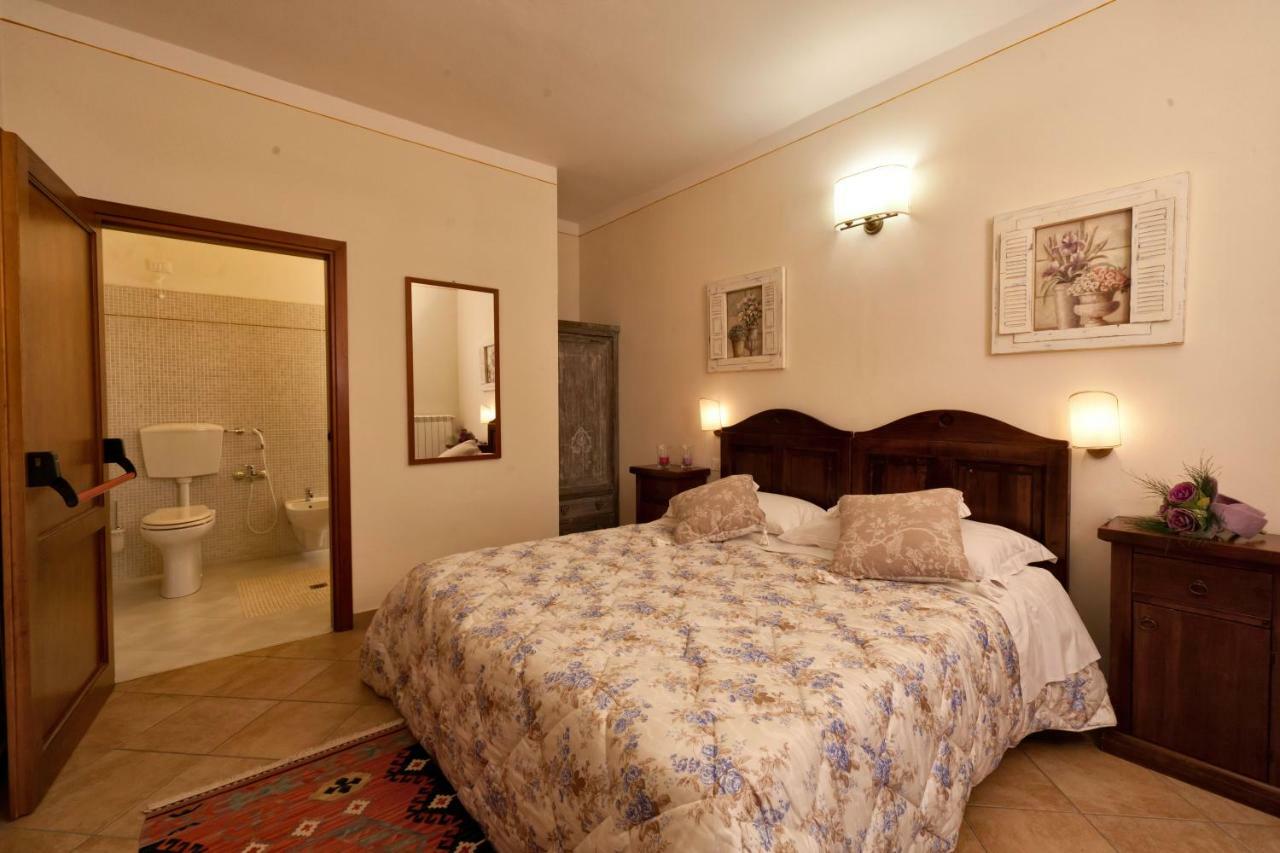 Agriturismo La Collina Delle Stelle Banzena Bagian luar foto