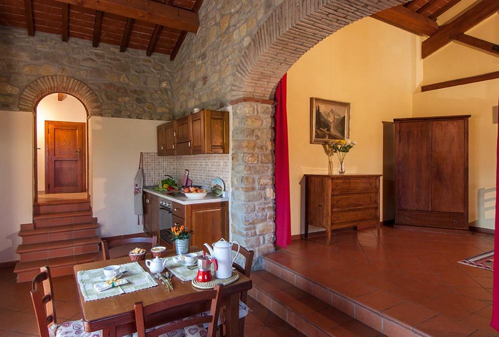 Agriturismo La Collina Delle Stelle Banzena Bagian luar foto
