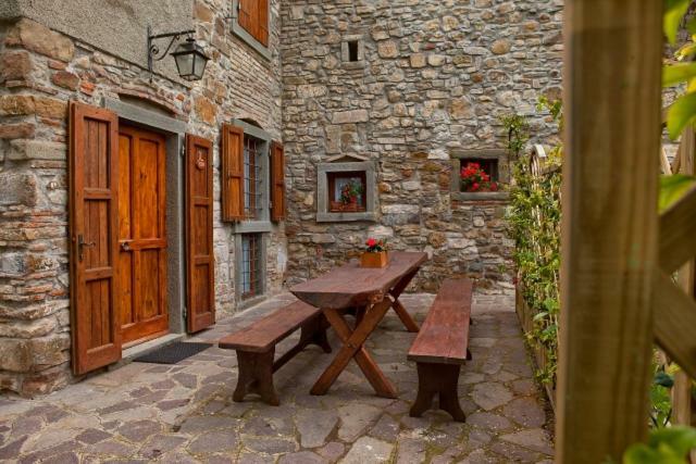 Agriturismo La Collina Delle Stelle Banzena Bagian luar foto